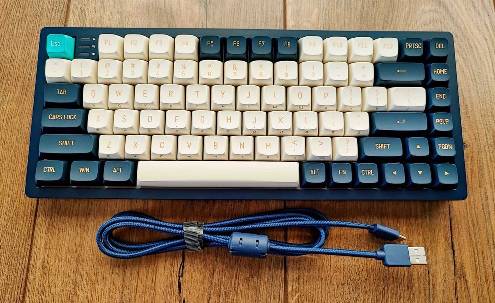 клавиатура и мышка от дарк прожект в комлекте