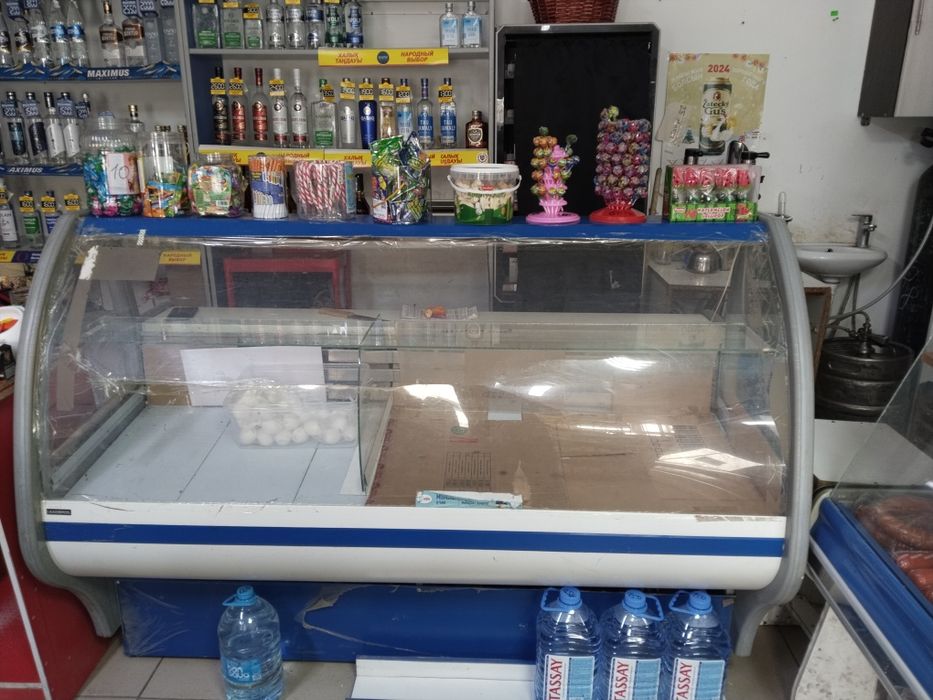 Витрина холодильник