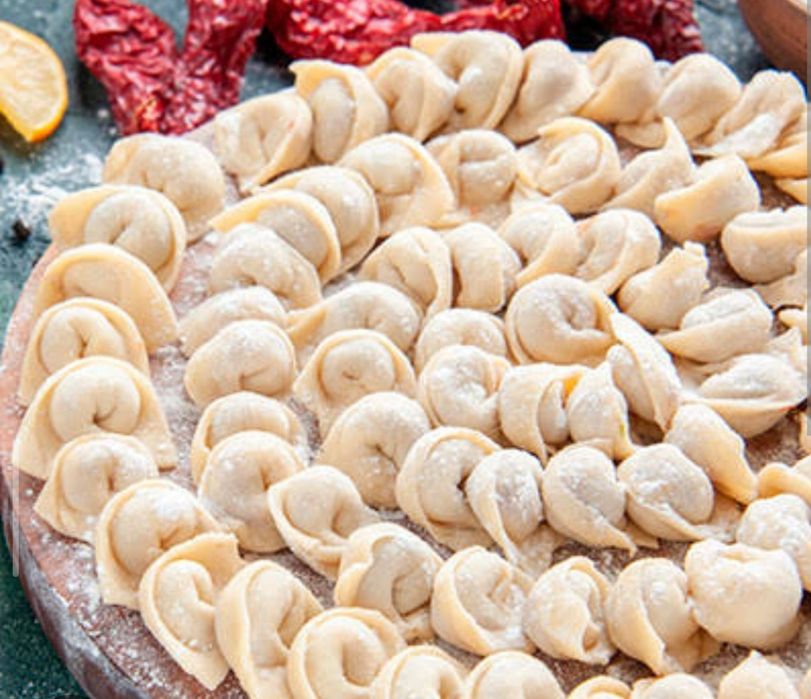Yarim tayyor mahsulotlar somsa.pelmen.cheburek.manti.buyurtma qab qila