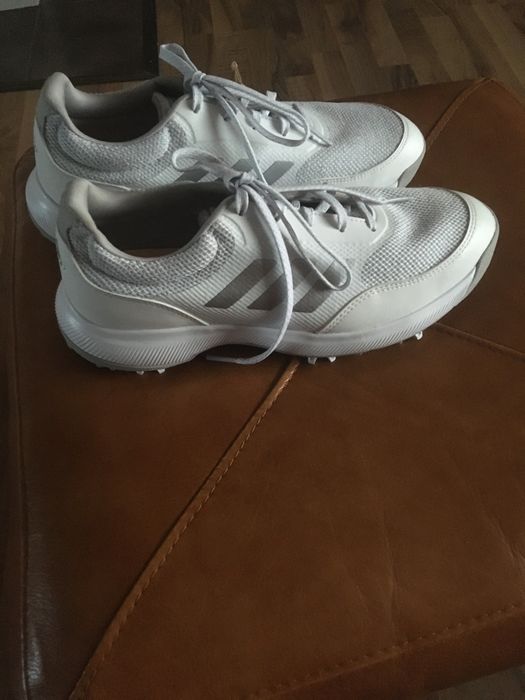 Adidasi dama marimea 39