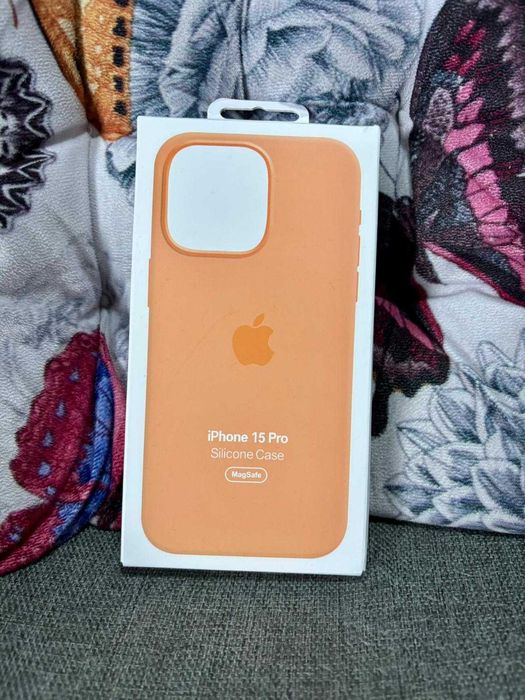 Husa de Silicon cu MagSafe pentru iPhone 15 Pro