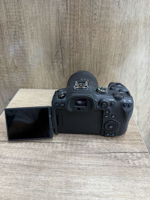 Canon R6   24-105mm STM