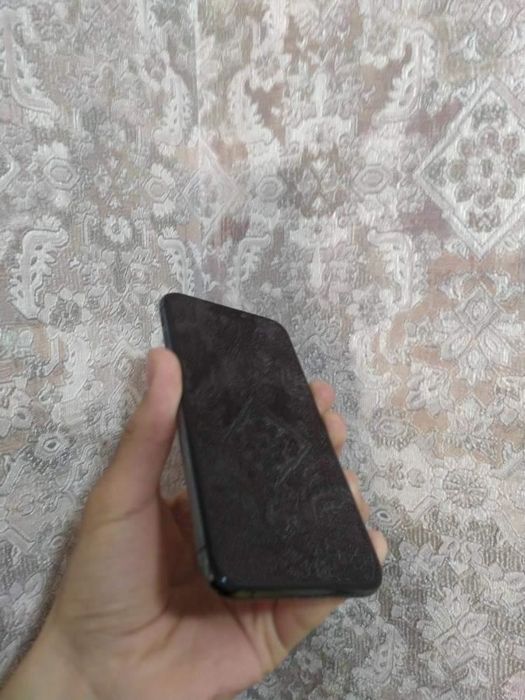 IPhone Xs ЦЕНА:280 Га бервораман