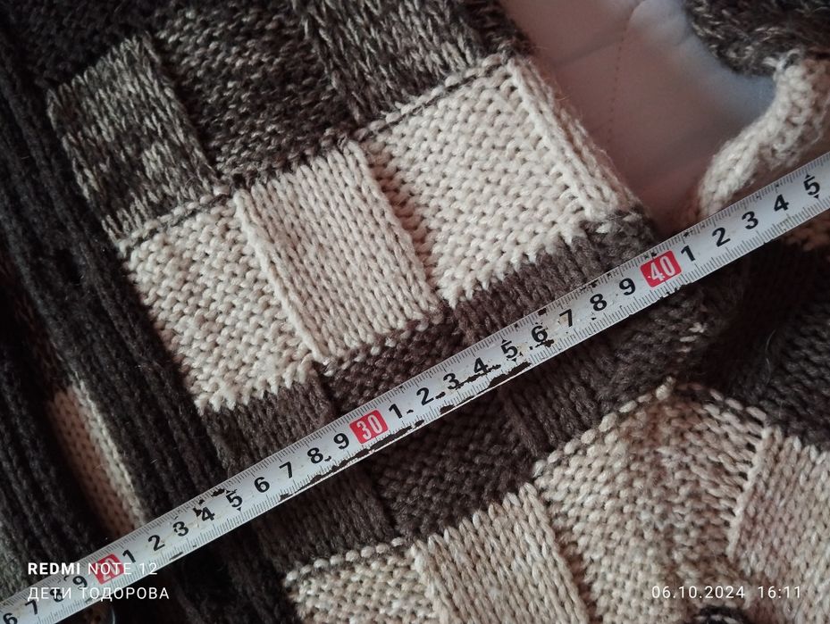 Продавам нова жилетка.