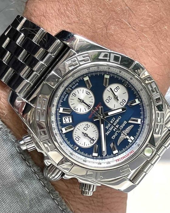 Breitling Avenger Chronomat сребристо/синьо