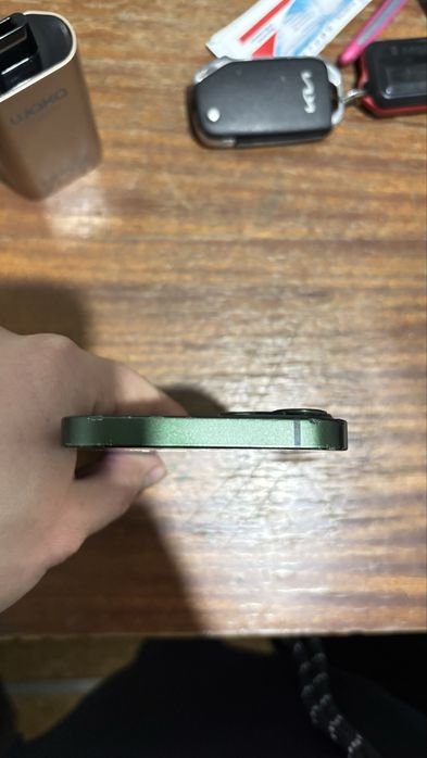 Продам или обменяю 13 айфон