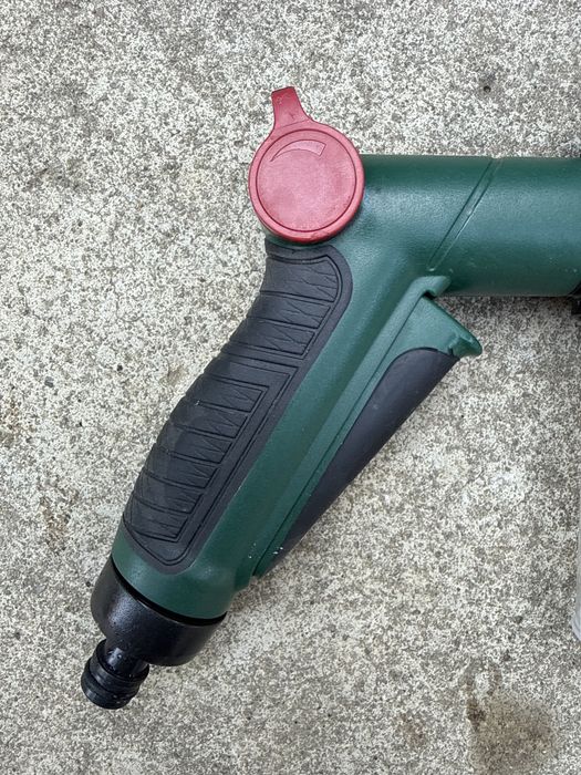 Pistol de stropit / irigat gradină Parkside cu rezervor pentru soluție / detergent