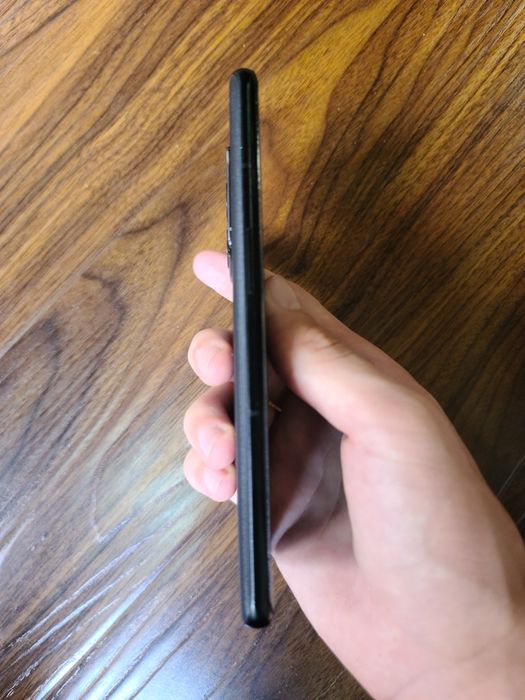 OnePlus 10 Pro 5G global 12/256 Gb