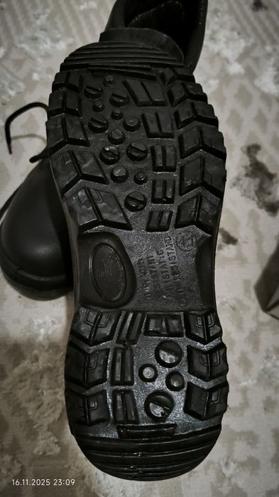 Ботинки, спецобувь