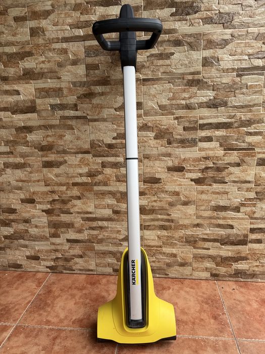 Aparat de spalat cu joasa presiune pentru podele Karcher PCL 4, max. 10 Bar, consum apa 180l/h