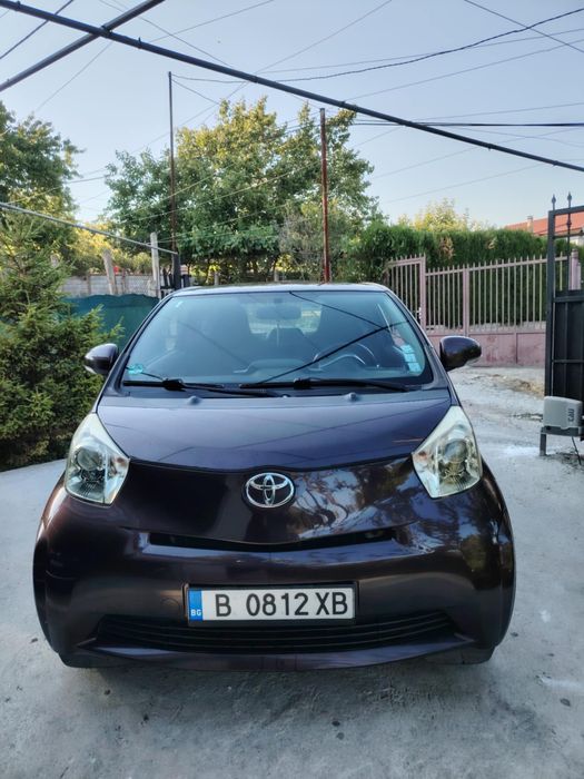 Автомобил Toyota IQ
