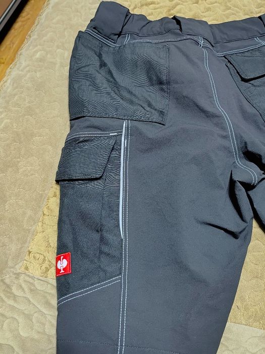 Pantaloni scurti Strauss