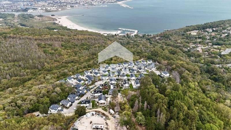 Продава се Къща в Варна, м-т Зеленика - 207 кв.м за 1812 €/кв.м - Снимка #2