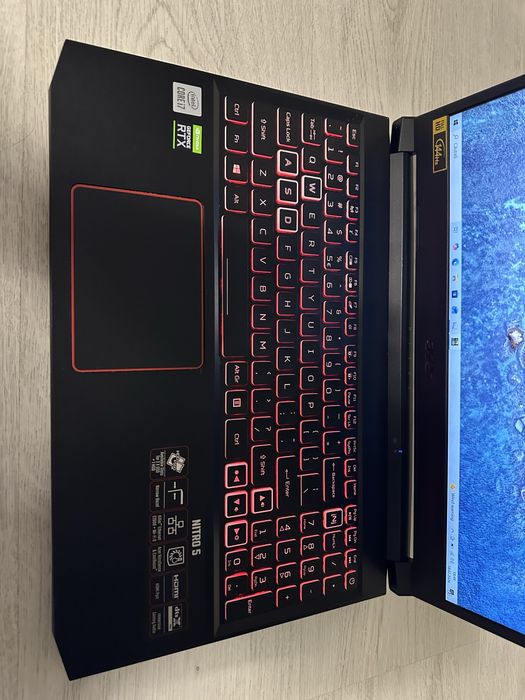 Laptop Gaming Acer Nitro 5 AN515-55 - i7-10870H / RTX 2060 / 16GB RAM