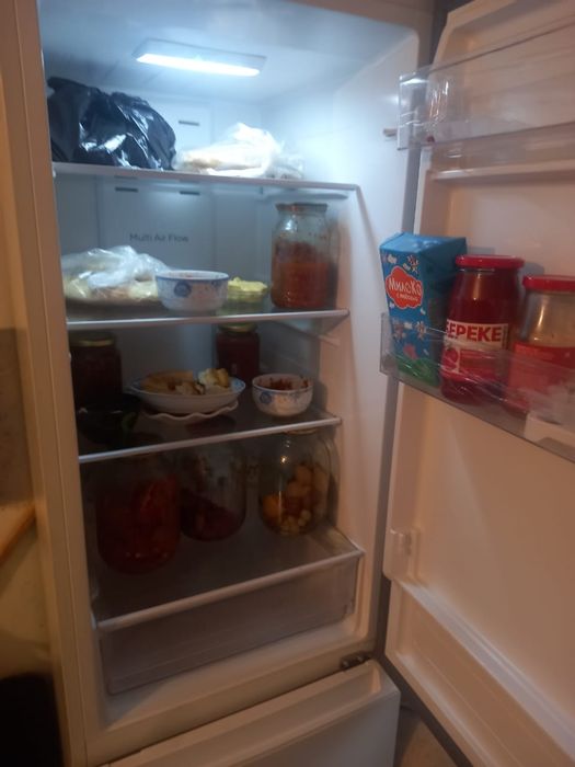 Холодильник белый атлант