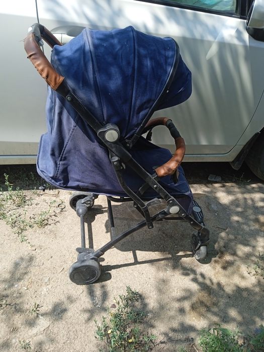 Коляска детская складывается