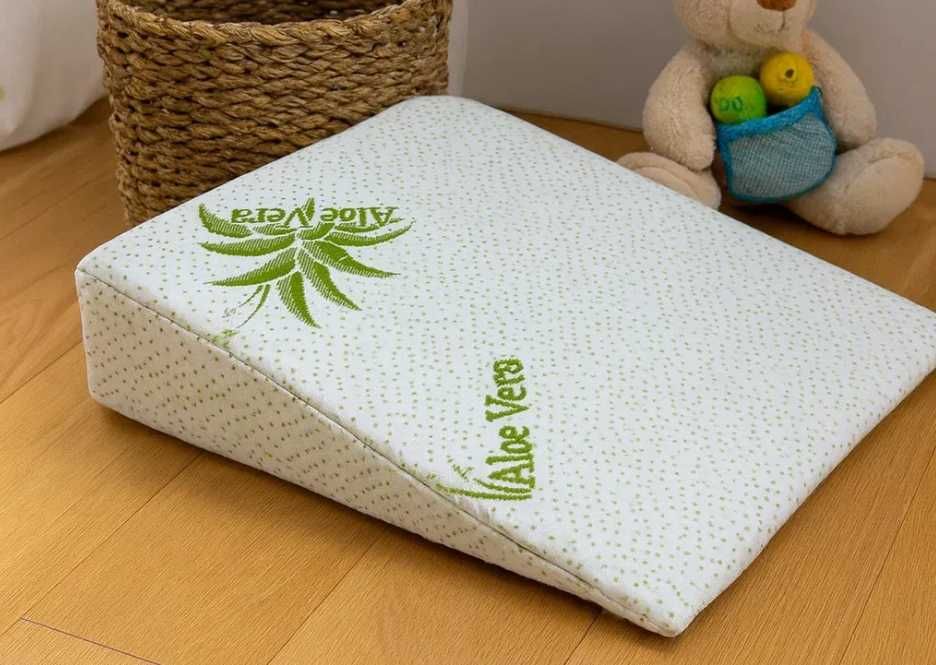 Бебешка антирефлуксна възглавница 60х39см Aloe (Алое Вера)