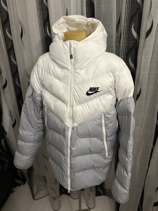 Nike яке