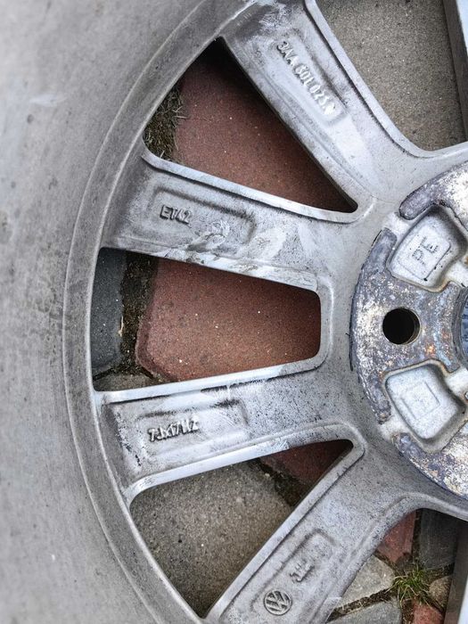 Jante originale 17” VW - 7JX17H2 ET42 ”Valley” [DIAMOND SILVER]