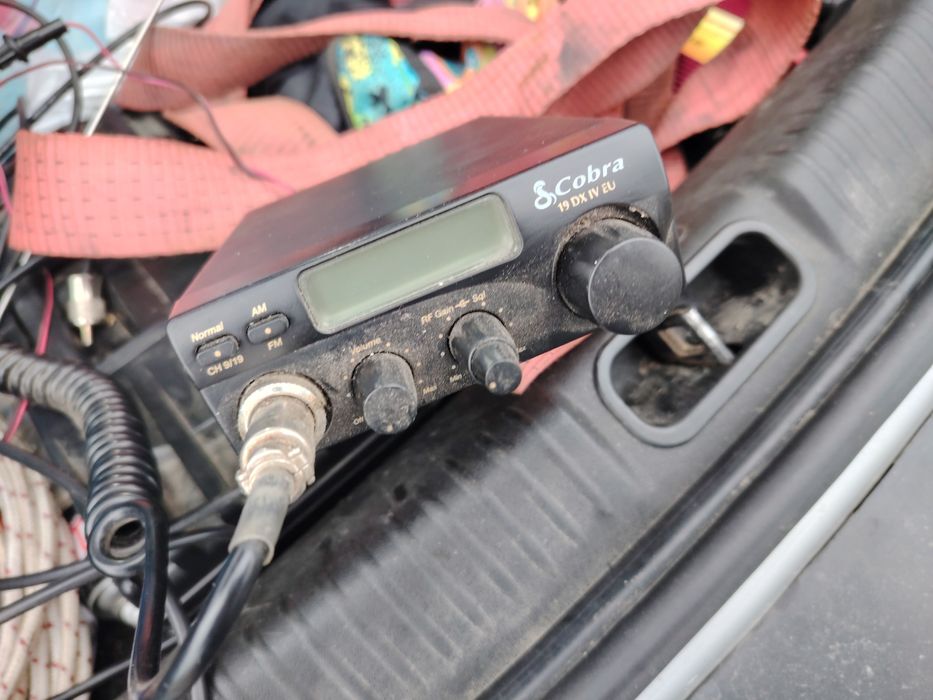 Vând statie CB emisie receptie cobra