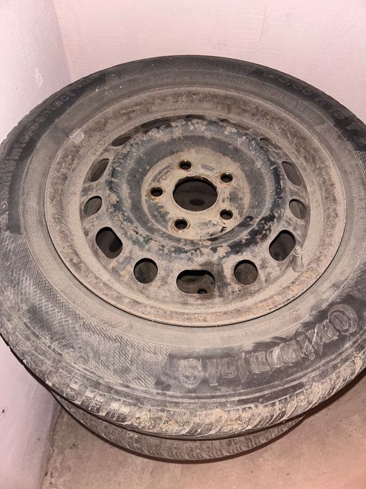Джанти и гуми за кола в добро състояние на добра цена