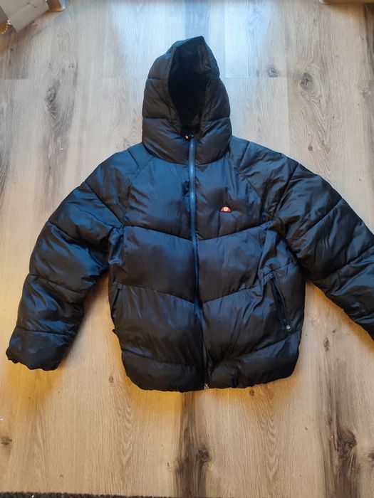 Geaca pufoasa Ellesse, marime L, impecabila