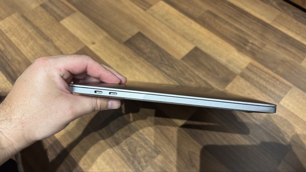 Macbook Pro Touch Bar i5 retina