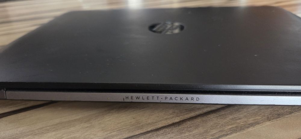 Продавам HP Elitbook 840
