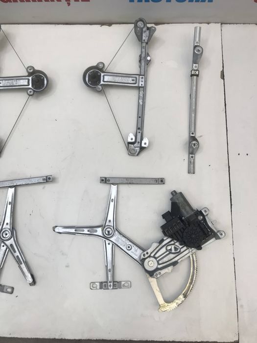 Macara usa portiera stanga dreapta fata spate Opel Astra H