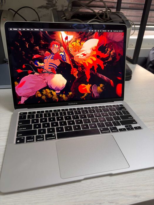 MacBook Air M1 8/256, полный комплект