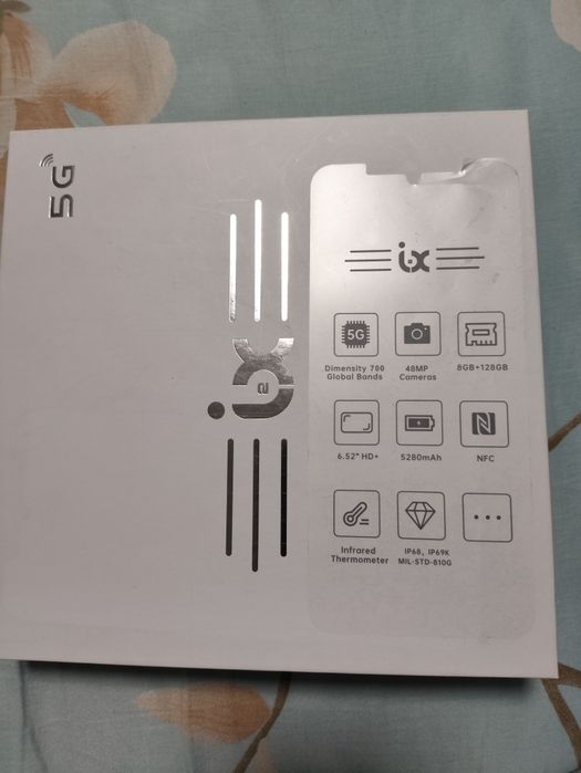 Смартфон  J7 черный