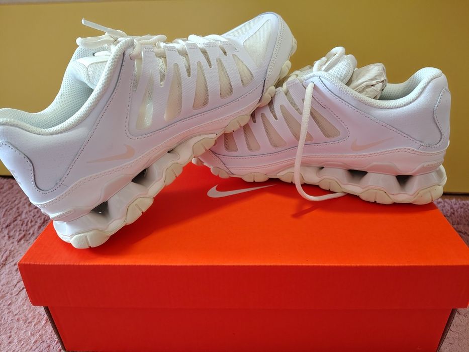 Маратонки Nike 39 номер