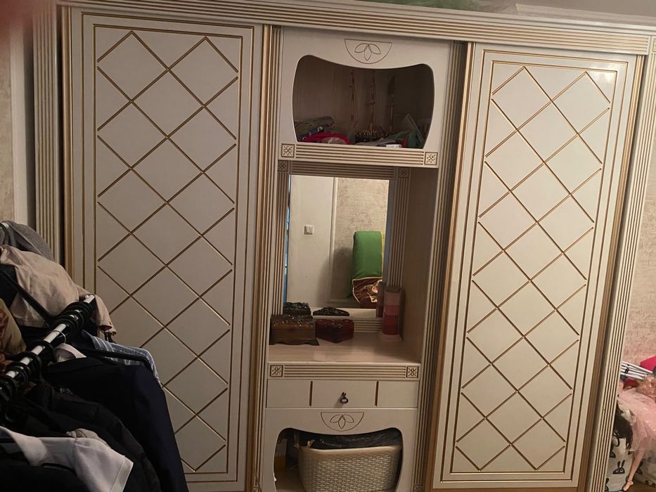 Шкаф шифонер продаю