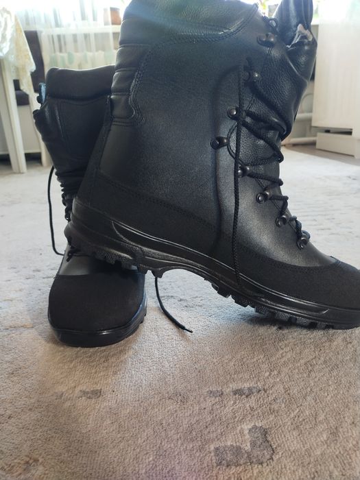 Продам берцы (новые)