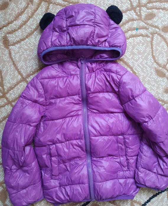 Продам курточки на девочку