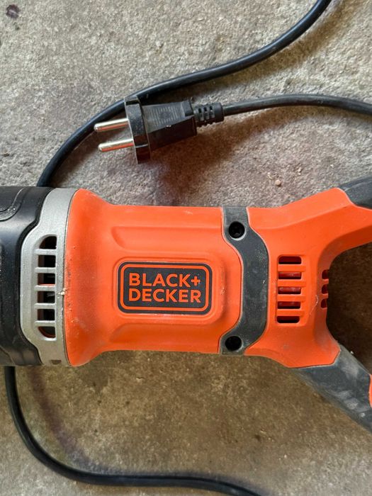 BLACK+DECKER BES301, 750W, fierăstrău sabie