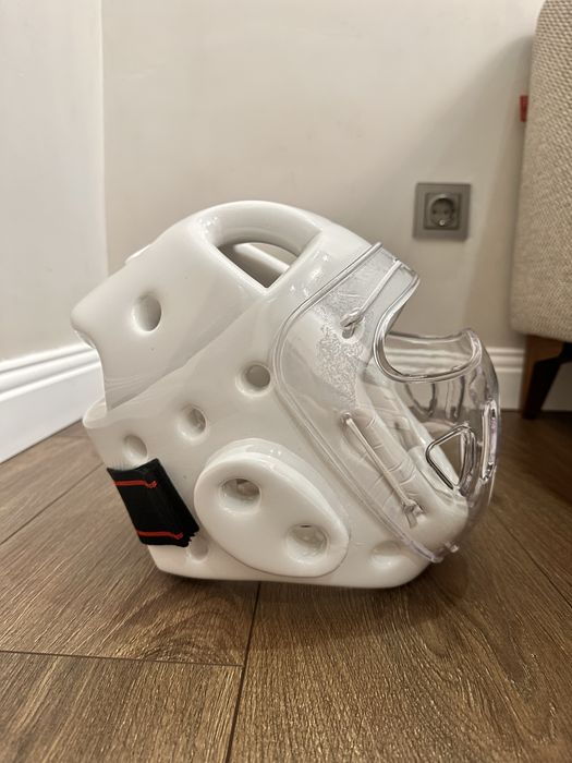 Продам шлем для киокушинкай карате