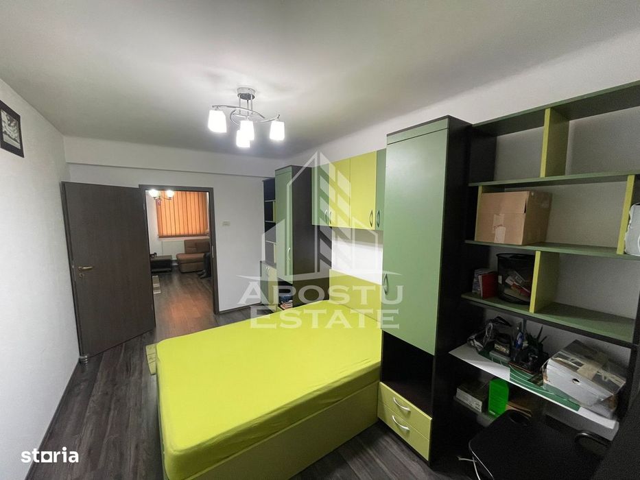 Apartament 2 camere semidecomandat, etajul 2, zona Dambovita — fotografia 1