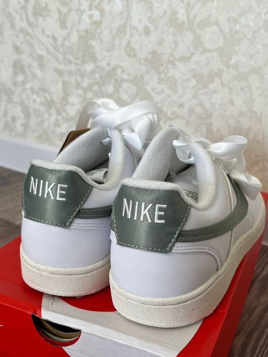 Продам кеды Nike. Торг.