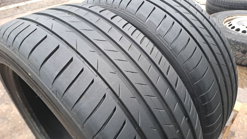 2бр. Почти Нови 225/45/17 Vredestein Ultrac DOT 2022