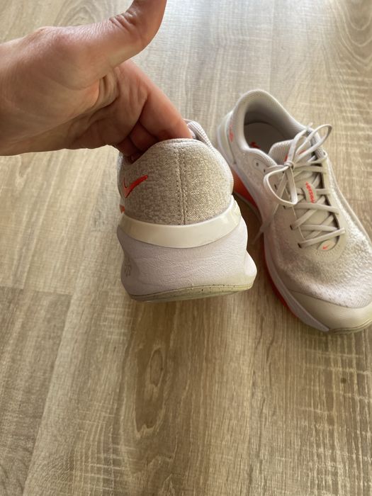 Оригинални дамски  маратонки Nike, размер 39