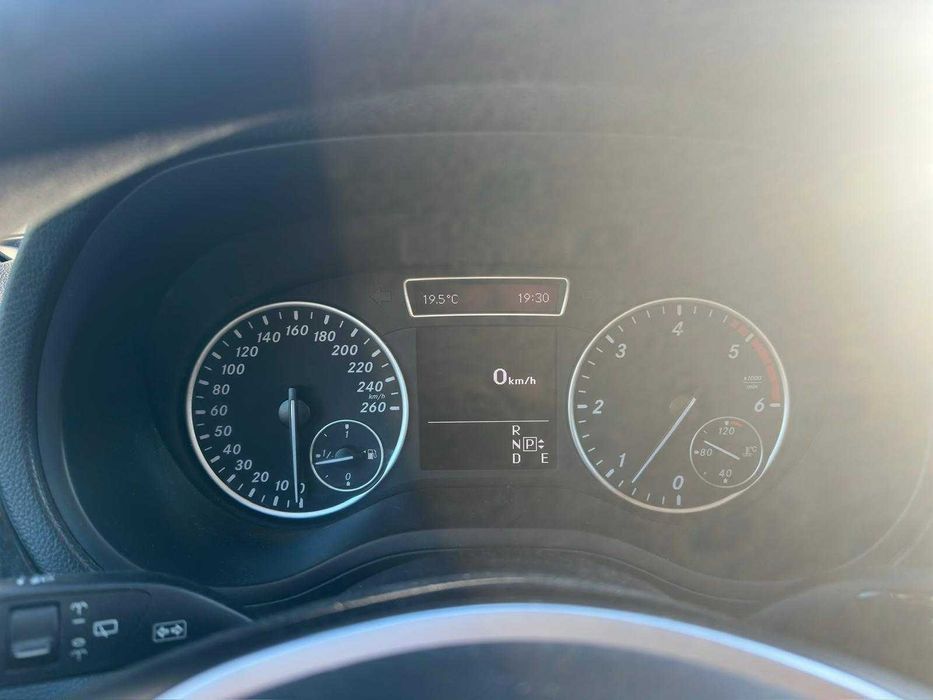 Mercedes B180 CDI Automat 2013 – Piele, Întreținut