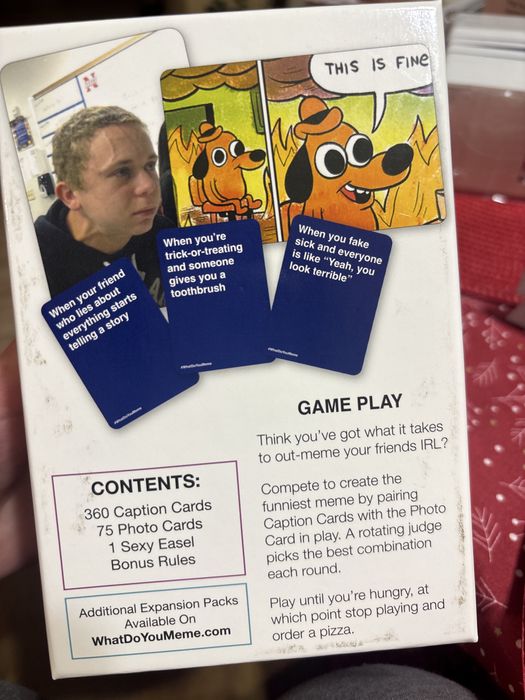 Настолна игра What do you meme?