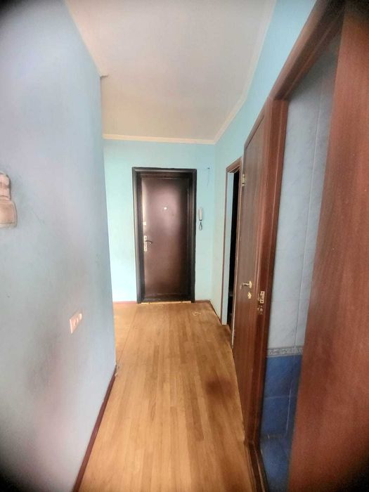 а Продам 4 комнатную 6 микрорайон