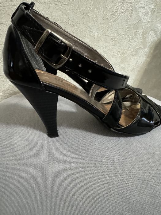 Каждые по 3000 тенге