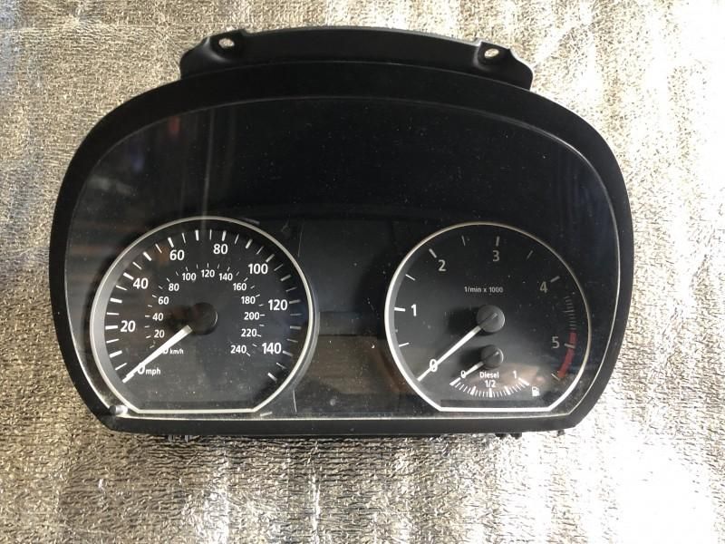 Ceasuri bord anglia BMW Seria 1 E81, E87 6983532