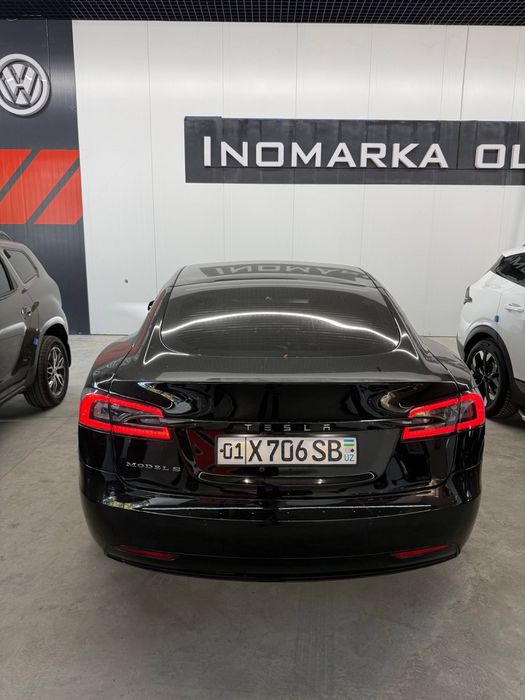 Tesla model s 75