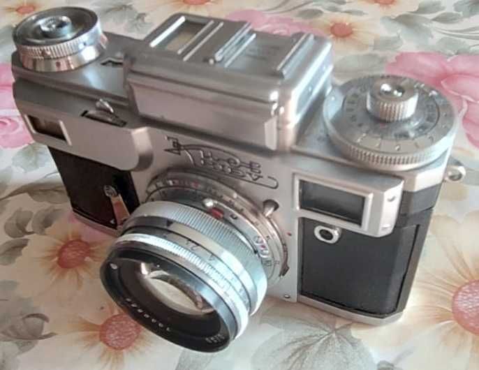 Пленочный фотоаппарат