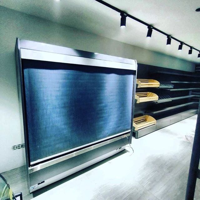 Vitrinniy holadilnik