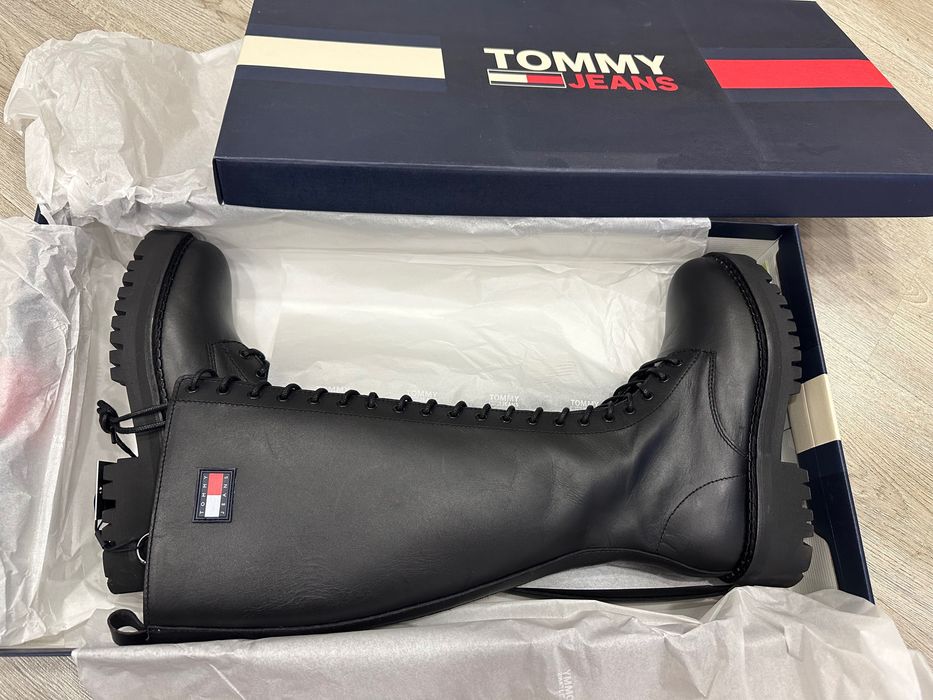 Чисто нови ботуши TOMMY JEANS 40 номер